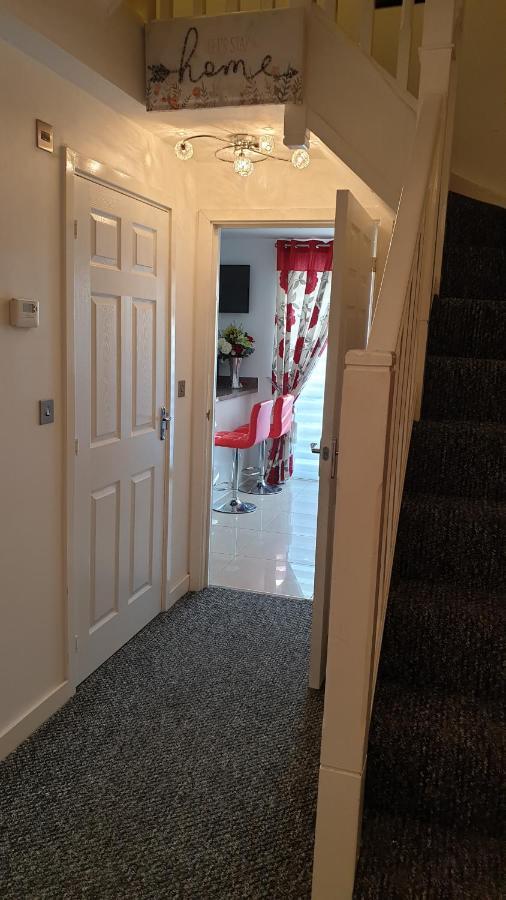 M&B Haven - Sittingbourne Apartamento Exterior foto