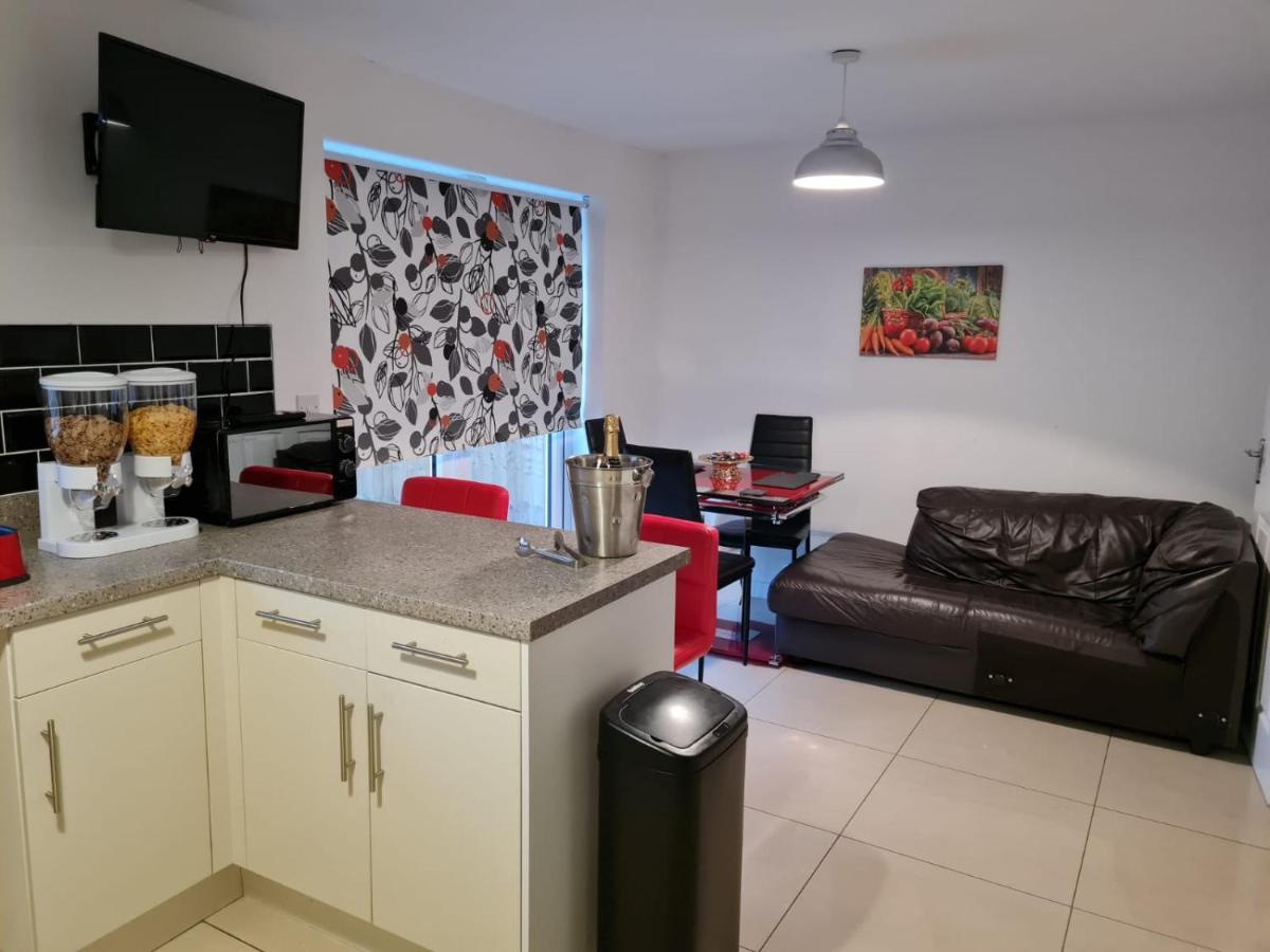 M&B Haven - Sittingbourne Apartamento Exterior foto