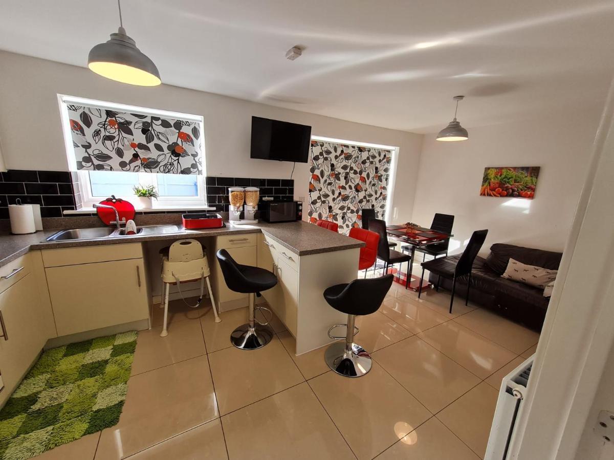 M&B Haven - Sittingbourne Apartamento Exterior foto