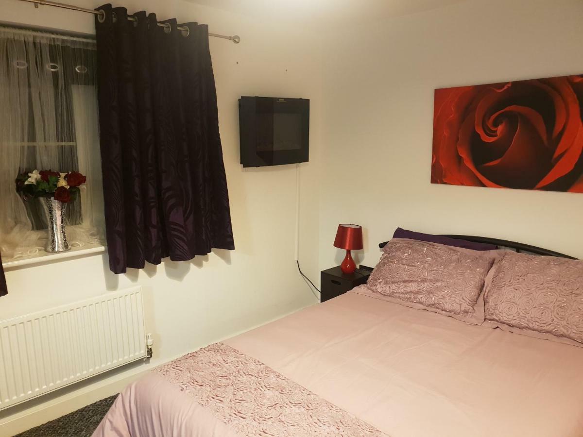 M&B Haven - Sittingbourne Apartamento Exterior foto