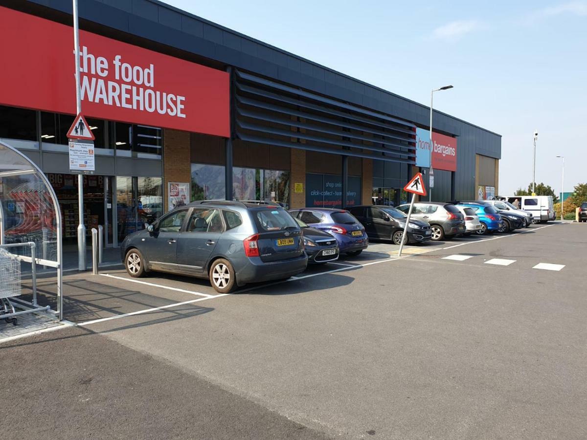 M&B Haven - Sittingbourne Apartamento Exterior foto